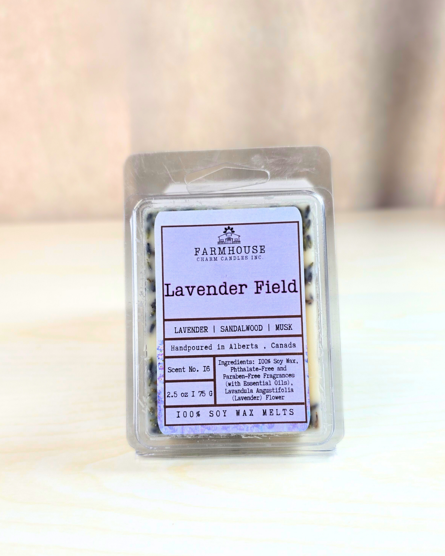 Drift into a relaxing blend of fresh lavender, creamy sandalwood, and a whisper of soft musk. Like a peaceful stroll through endless purple fields — calm, cozy, and pure bliss. Infused with dried lavender buds for a soothing touch of nature in every melt. Farmhouse Charm Candles