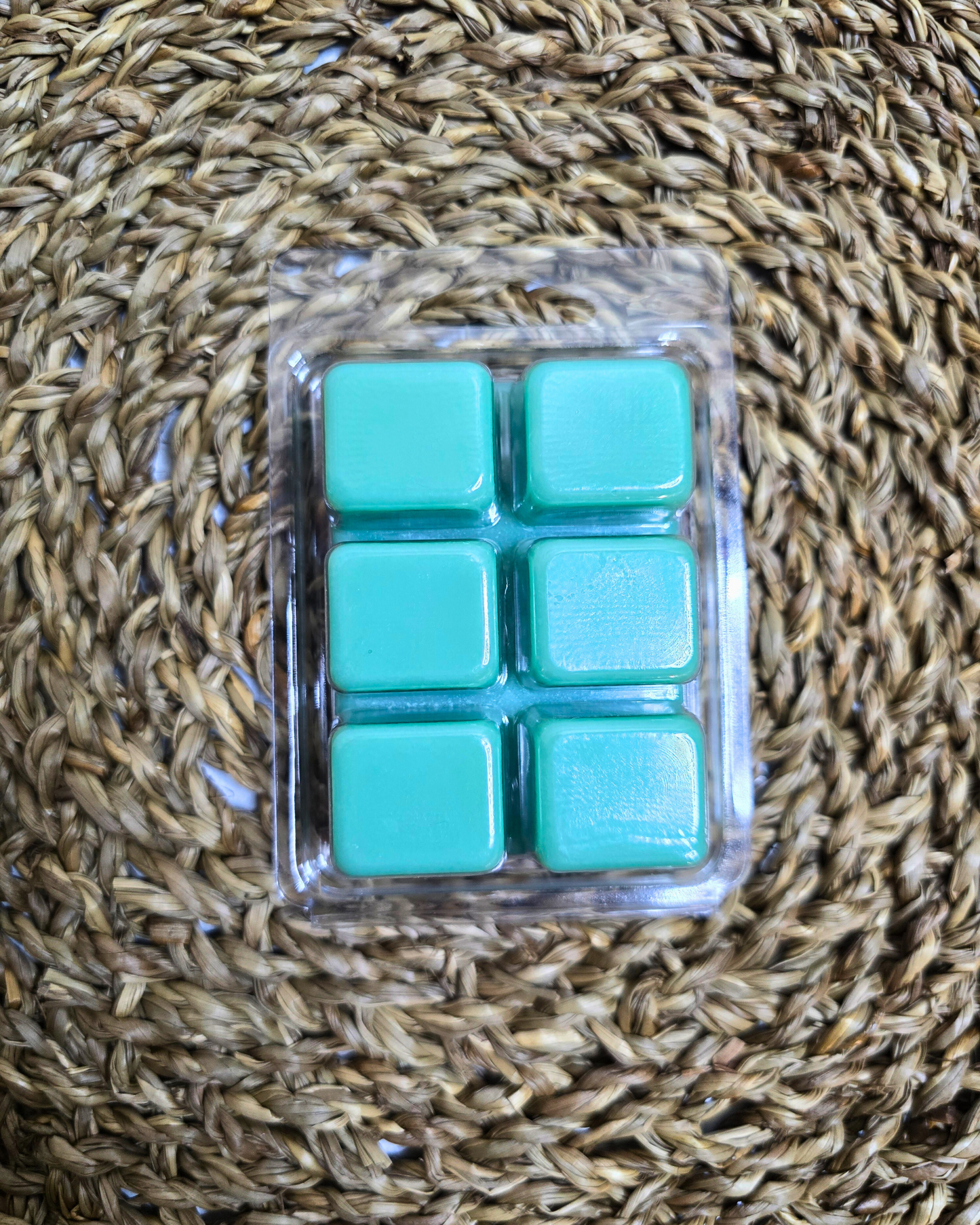 Step into a world of nostalgia with our Rainforest Soy Wax Melts. This delightful blend captures the essence of wandering through a lush rainforest, evoking memories of carefree adventures and hidden wonders. Picture yourself wandering through a verdant rainforest, surrounded by the sweet fragrance of jasmine blossoms in full bloom. The zesty citrus notes add a touch of brightness to your adventure, while the comforting scent of blond woods wraps you in a cozy embrace, like an old friend.