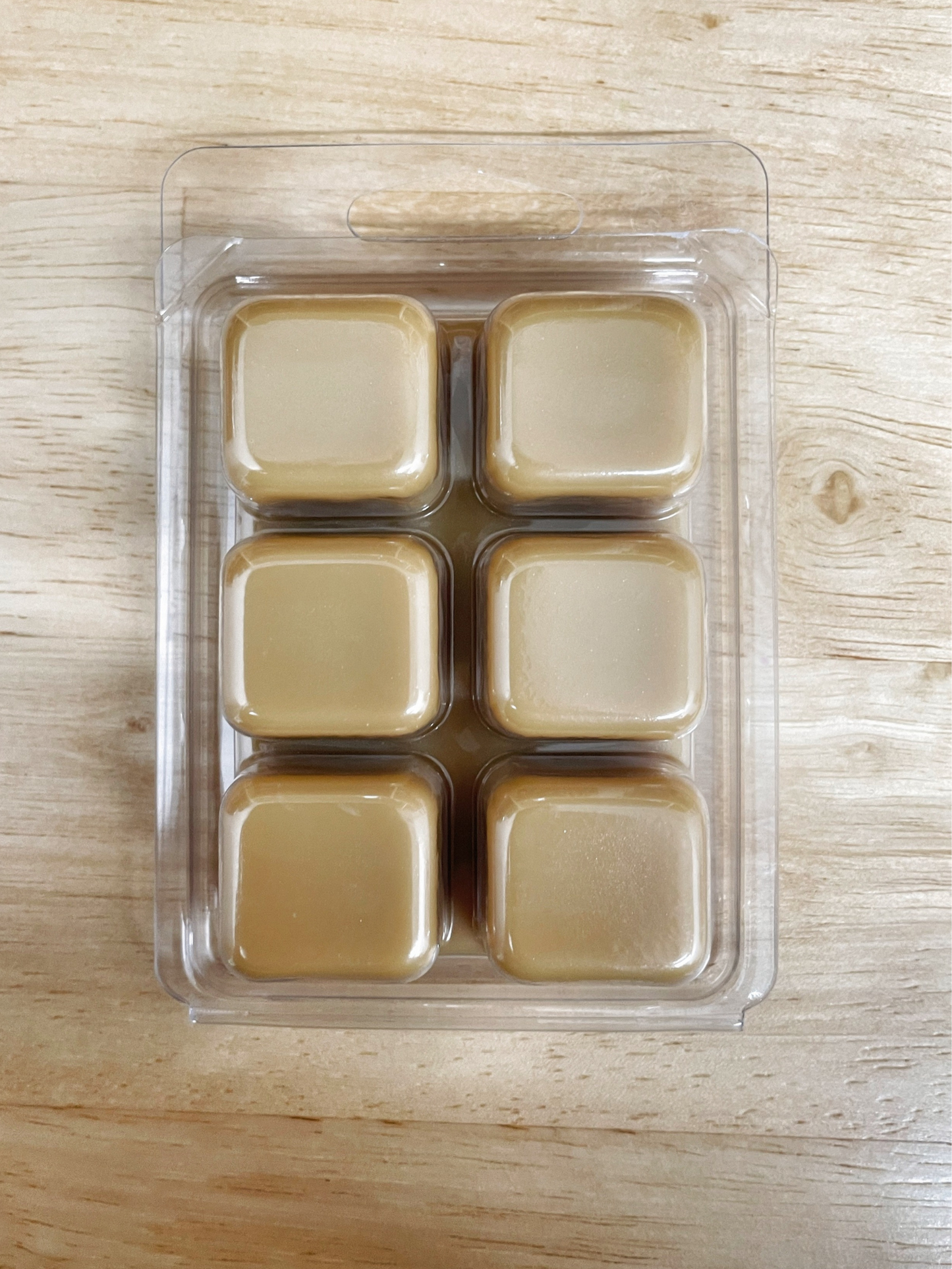 Make Sure You're on Santa's Nice List with Reindeer's Brew Soy Wax Melts. This winter, take a sweet and delightful escape with our Reindeer's Brew Soy Wax Melts. Our candle is the perfect combination of espresso, cocoa, and peppermint with a hint of marshmallow, creating the ideal ambiance. Plus, it features the names of Santa's reindeer – a festive addition to your holiday season.es. size: 2.5 oz. (75 g) www.farmhousecharmcandles.com