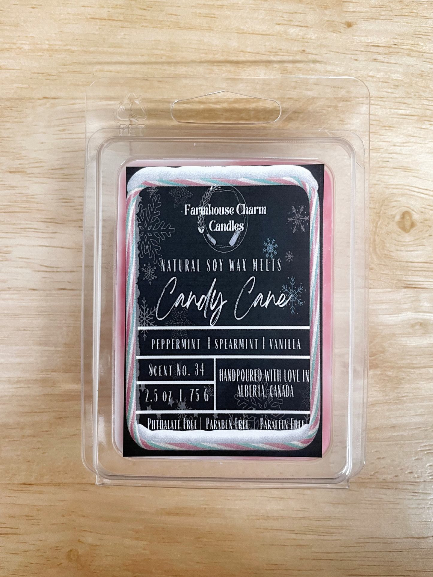 Candy Cane Soy Wax Melts is the perfect blend of nostalgic and refreshing scents. The cool peppermint and spearmint notes provide a crisp and invigorating aroma, while the sweetness of vanilla adds a touch of warmth and comfort