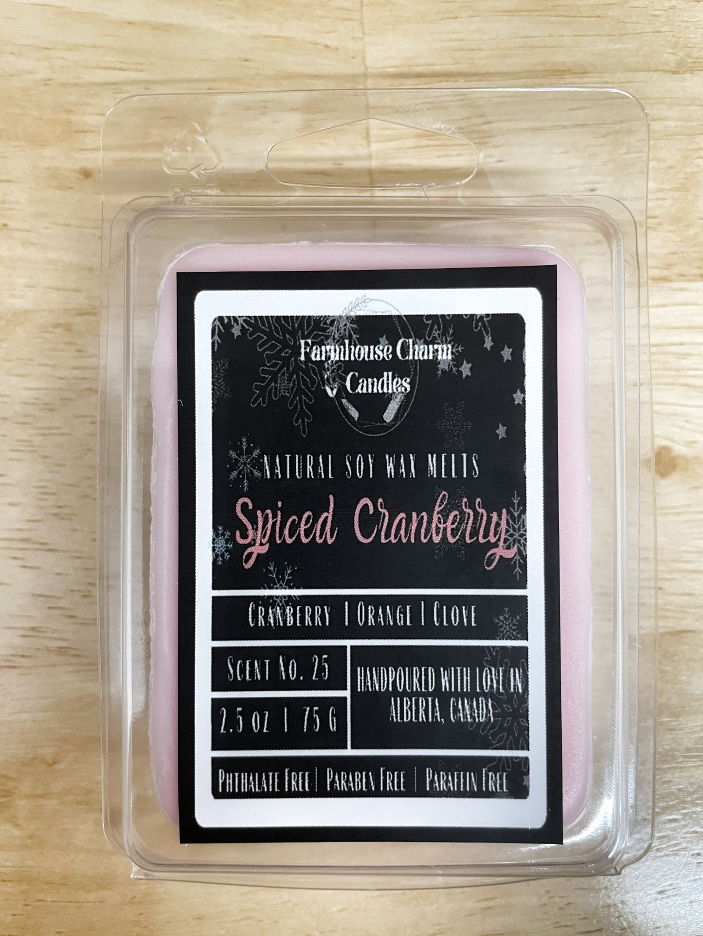 Experience the Festive Season with Spiced Cranberry Soy Wax Melts. Our Spiced Cranberry Soy Wax Melts embodies the true essence of the holiday spirit. The sweet and inviting aroma will fill any room with warmth and comfort. The tart cranberry and mulberry notes provide a refreshing and fruity scent, complemented by the tangy orange that adds a zesty twist. The combination of spicy clove and warm cinnamon creates a cozy ambiance, perfect for chilly winter nights.www.farmhousecharmcandles.com