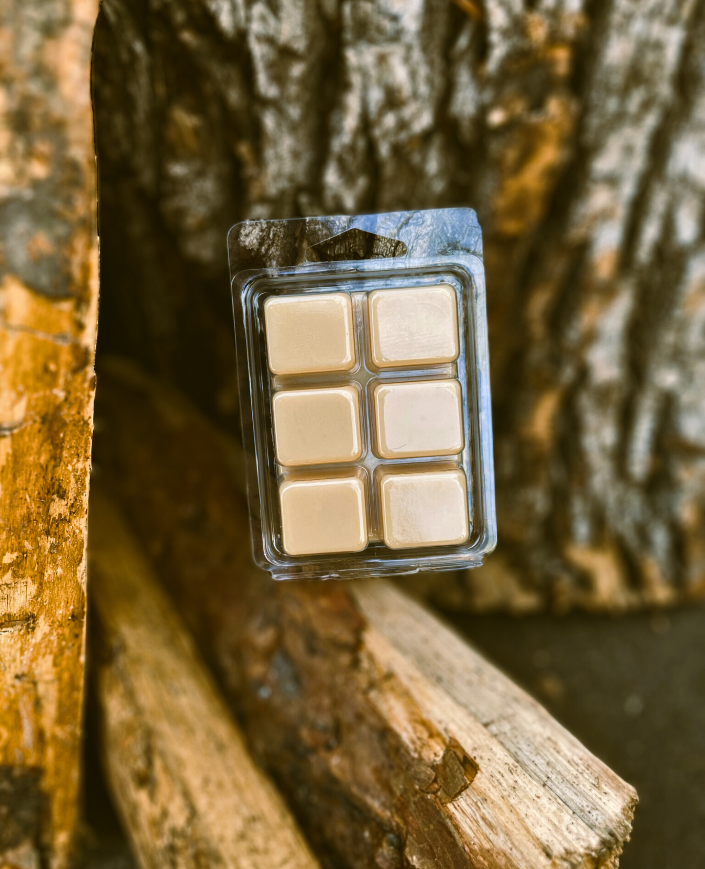 Experience the warmth and comfort of fall with our newly formulated Cozy Cabin Soy Wax Melts. Infused with rich notes of cashmere, patchouli, and sandalwood, this wax melts delivers a deep, rustic aroma that transforms any space into a cozy retreat. It’s more than just a scents – it’s an invitation to unwind and relax in the comforting embrace of farmhouse charm.
