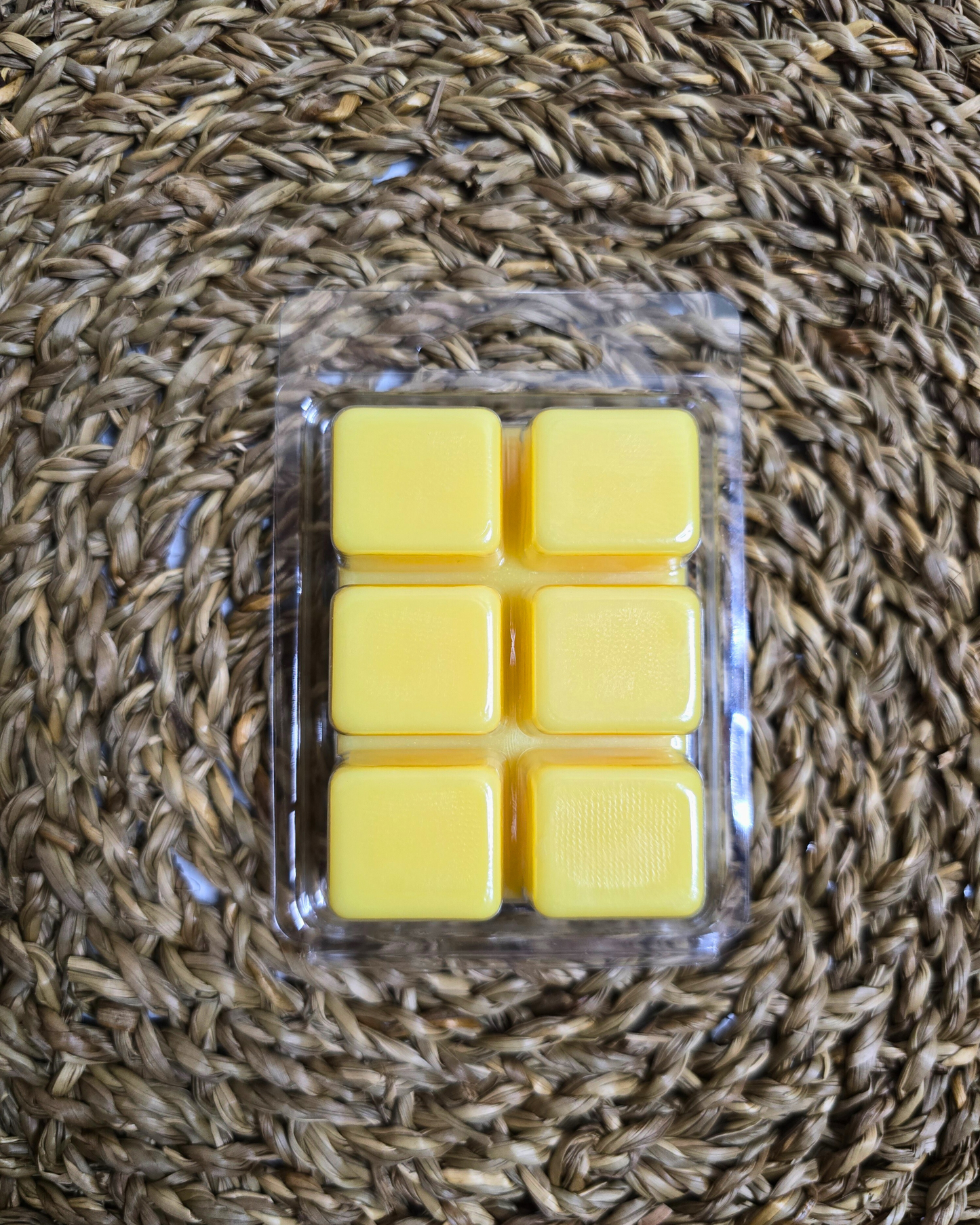 Step into a world of tropical bliss with our Mango Coconut Soy Wax Melts. Crafted to whisk you away to warm summer days, this candle infuses your space with the luscious aroma of ripe mangoes and creamy coconut milk, accented by hints of bright citrus and musky undertones. This wax melts will transport you to sun-drenched shores and lazy summer afternoons