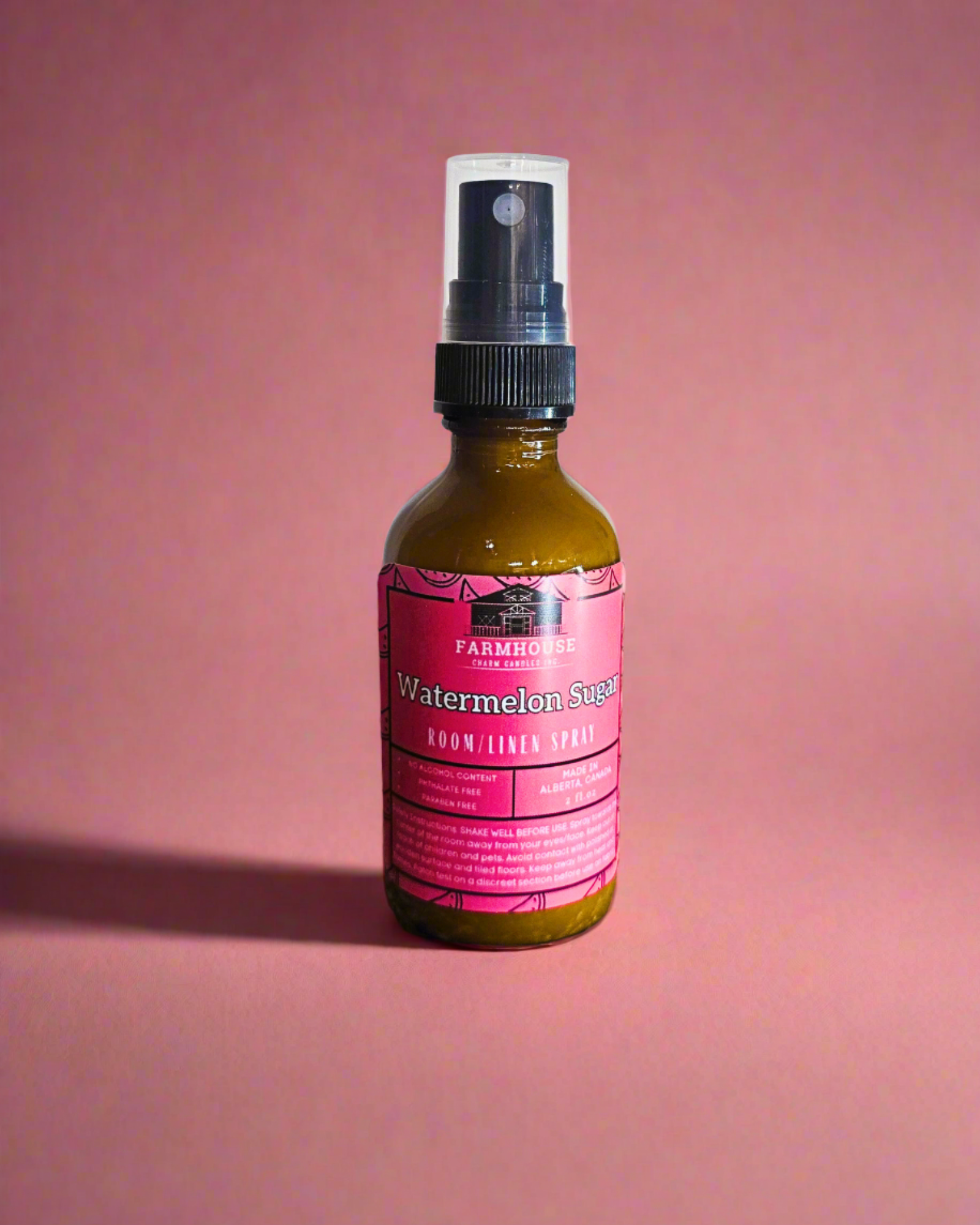 Relive the sweet memories of summer with our newest blend - the Watermelon Sugar Room and Linen Spray! This delightful candle is a perfect mix of juicy watermelon, sweet raspberries, and zesty lemon, whisking you away to sunny days and cool, refreshing treats.
