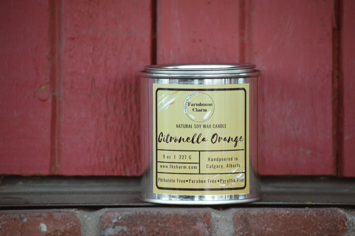 Keep the mosquitos away with this outdoor Citronella Orange- Farmhouse Charm Natural Soy Candle. Its a blend of citrusy orange and bug repellant citronella. size: 8 oz. (227 g) Citronella Orange- Farmhouse Charm Natural Soy Candle is made with 100% natural soy wax. The candle is dye free, paraben free and phthalate free. No other additives added.